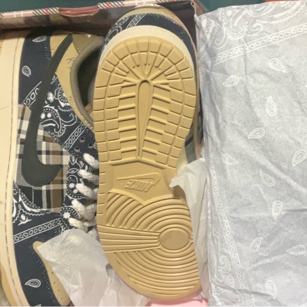 Brand new 2020 Adult size 13 Travis Scott Nike low dunks special box edition